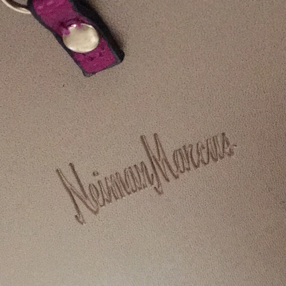 Magenta Neiman Marcus Tote Bag BEAUTIFUL - Picture 4 of 8